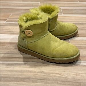 Ugg Mini Bailey Button boots - Lime Green hard to find-. EUC